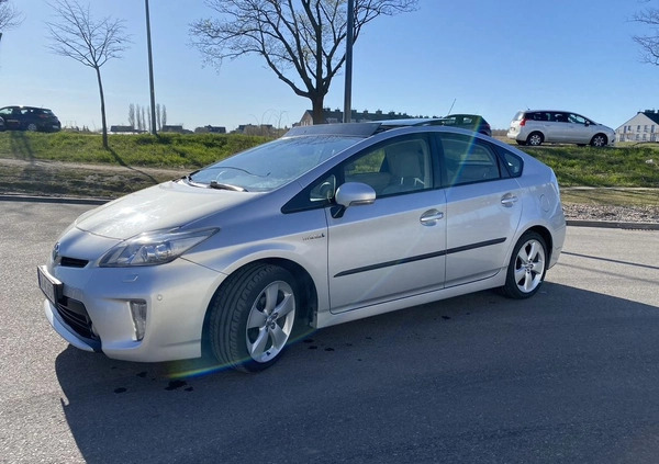 Toyota Prius cena 40900 przebieg: 250000, rok produkcji 2012 z Gdańsk małe 92